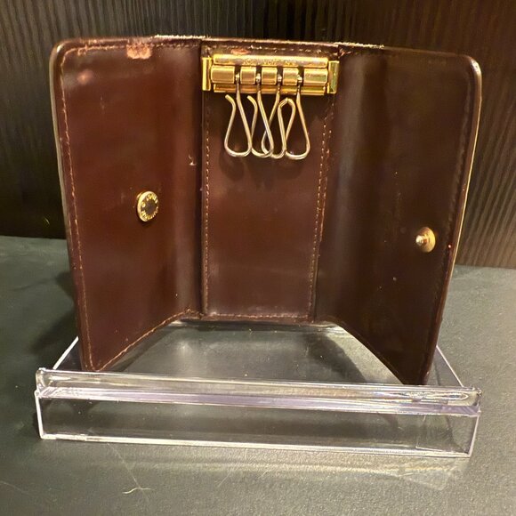 Louis Vuitton Vernis 4 Key Holder in Amarante – Project Piece - Picture 4 of 4